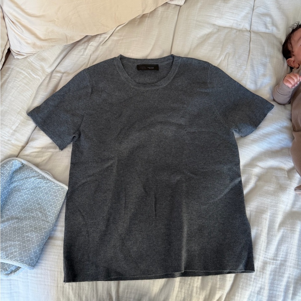 Zara Short Sleeve Crewneck Tee in Charcoal Gray